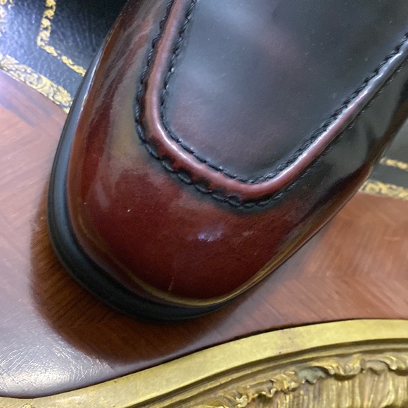 Prada - Picture 2 of 8